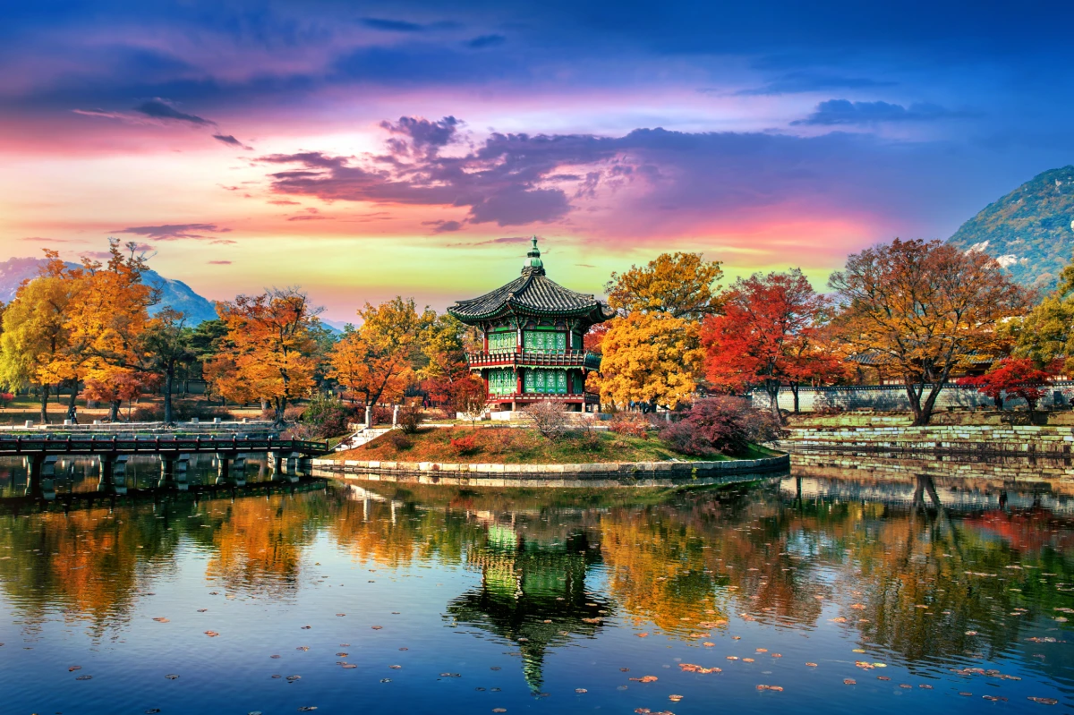 gyeongbokgung palace autumn south korea
